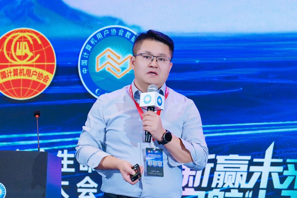 徐方成.jpg